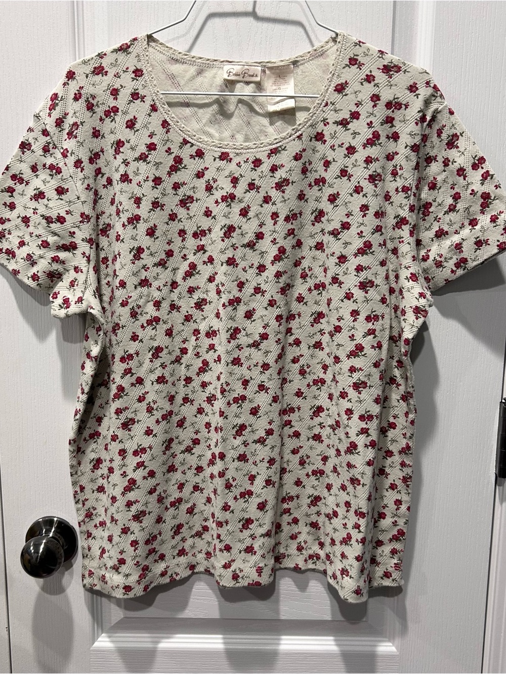 Bobbie Brooks Floral Pointelle Knit Top L Cream Red Ditsy Rose Cottagecore Tee